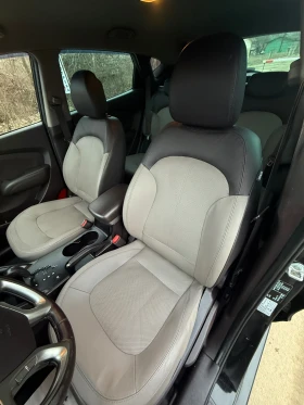 Hyundai IX35 Автоматик 2цветен кафяв салон 4х4 KEY LESS GO - 8199 € / 16035.85 лв. - 51741976 7