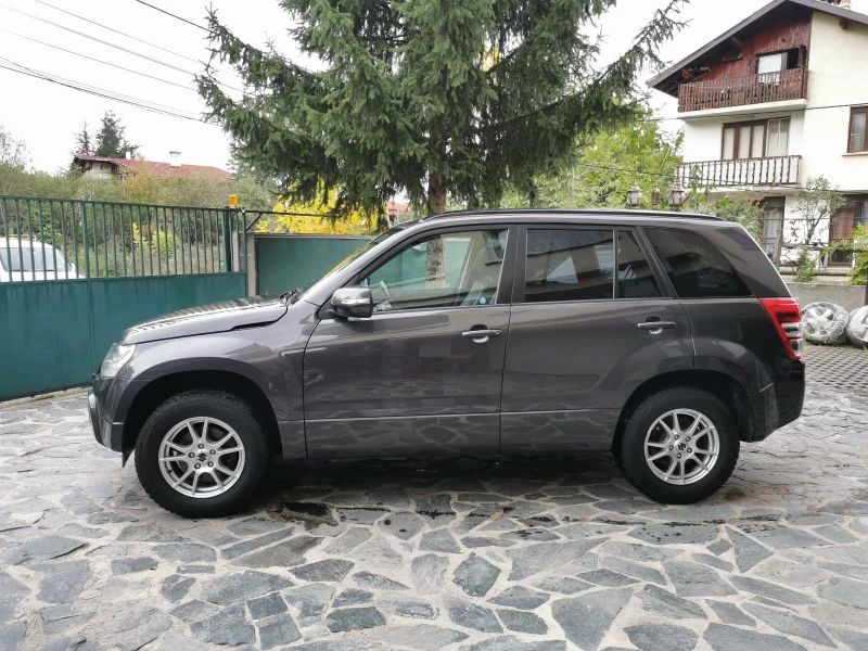 Suzuki Grand vitara 3.2 БЕНЗИН. АВТОМАТ. КОЖА. KEYLESS. 4X4, снимка 4 - Автомобили и джипове - 47520280