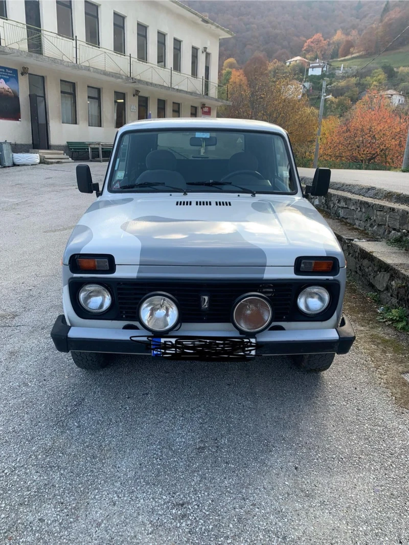 Lada Niva, снимка 1 - Автомобили и джипове - 48256422