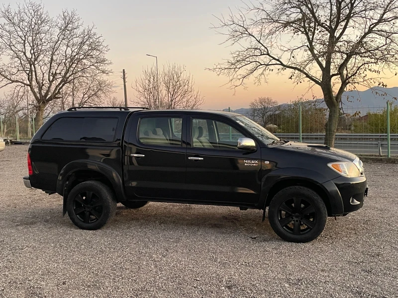 Toyota Hilux, снимка 10 - Автомобили и джипове - 48231792