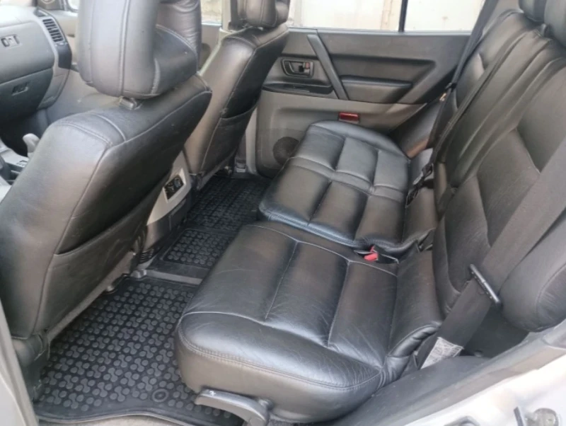 Mitsubishi Pajero 3.2 DID, снимка 9 - Автомобили и джипове - 48766172