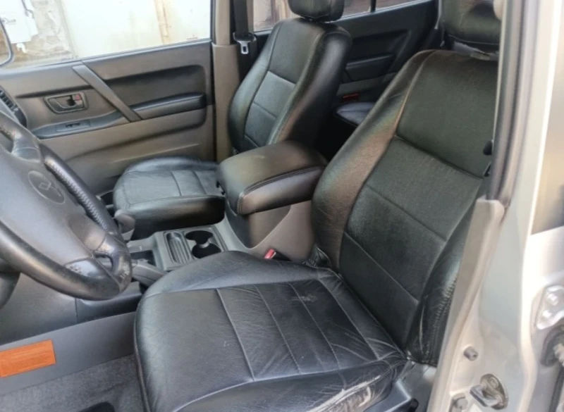 Mitsubishi Pajero 3.2 DID, снимка 10 - Автомобили и джипове - 48766172