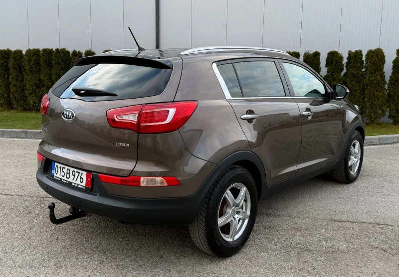 Kia Sportage 2.0 CRDI 4x4 , снимка 5 - Автомобили и джипове - 53404632
