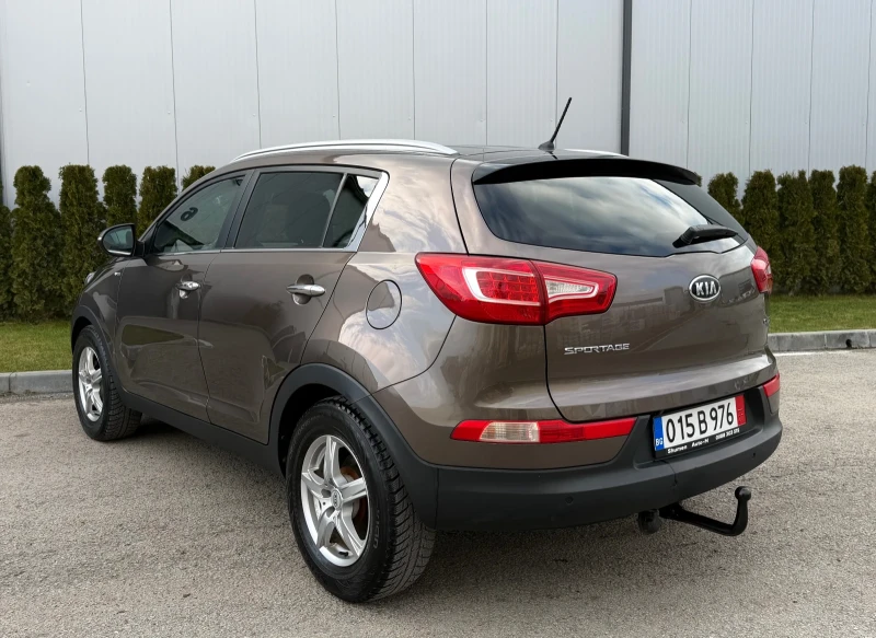 Kia Sportage 2.0 CRDI 4x4 , снимка 4 - Автомобили и джипове - 53404632