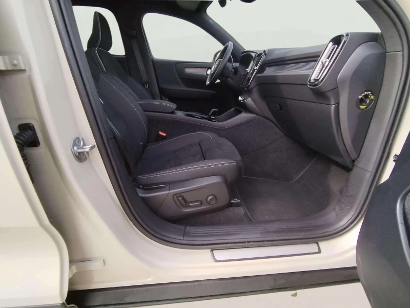 Volvo EX40 Single motor, снимка 9 - Автомобили и джипове - 53448329