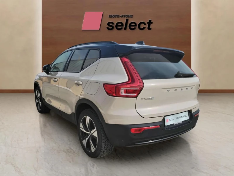 Volvo EX40 Single motor, снимка 7 - Автомобили и джипове - 53448329