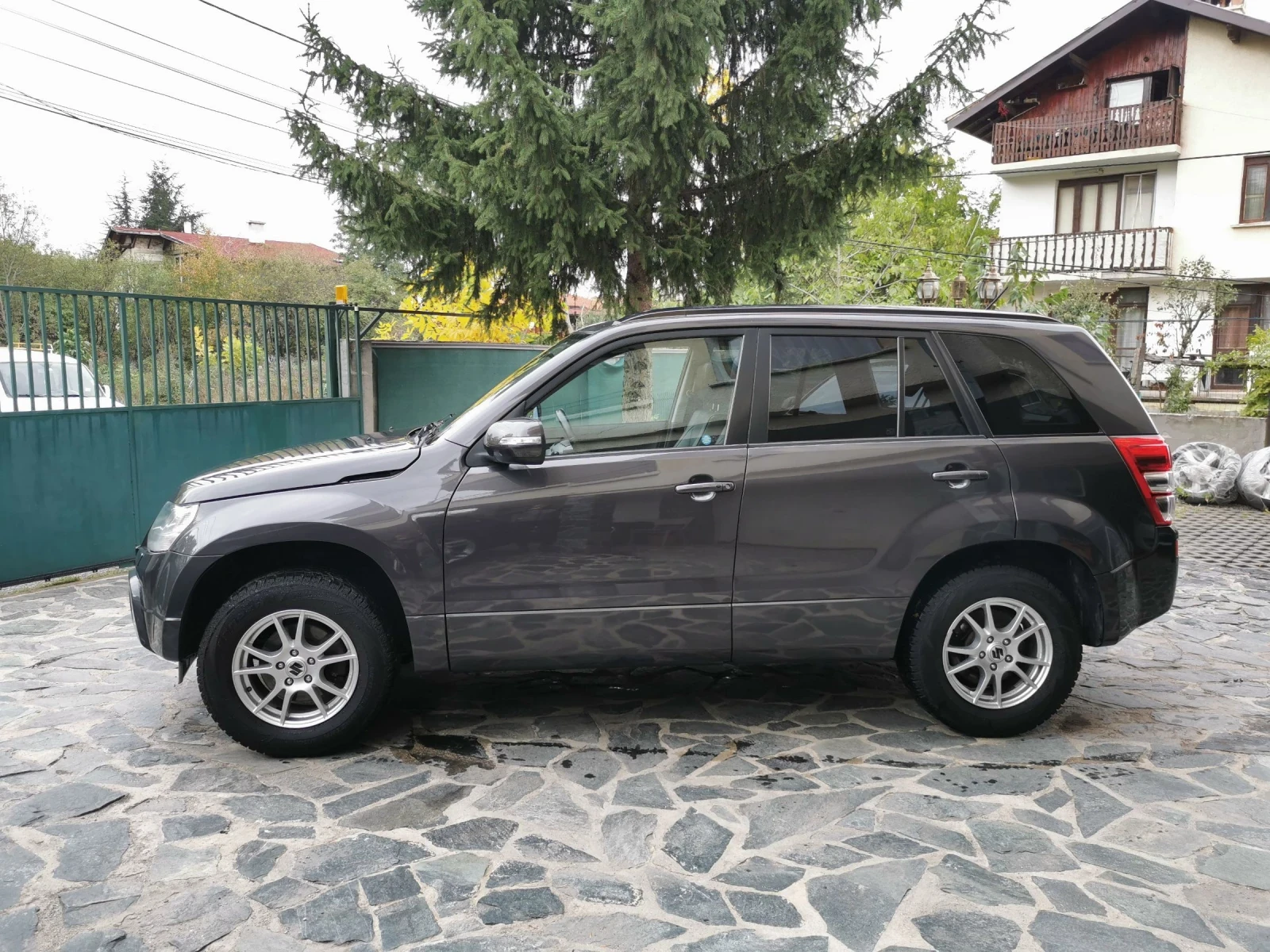 Suzuki Grand vitara 3.2 БЕНЗИН.FACE. АВТОМАТ. КОЖА. KEYLESS. 4X4 - изображение 4