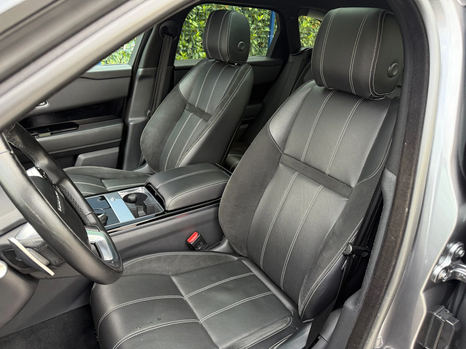 Land Rover Range Rover Velar R-Dynamic* AWD* Meridian* Digital* Panoram* Пъл.Ис - изображение 8
