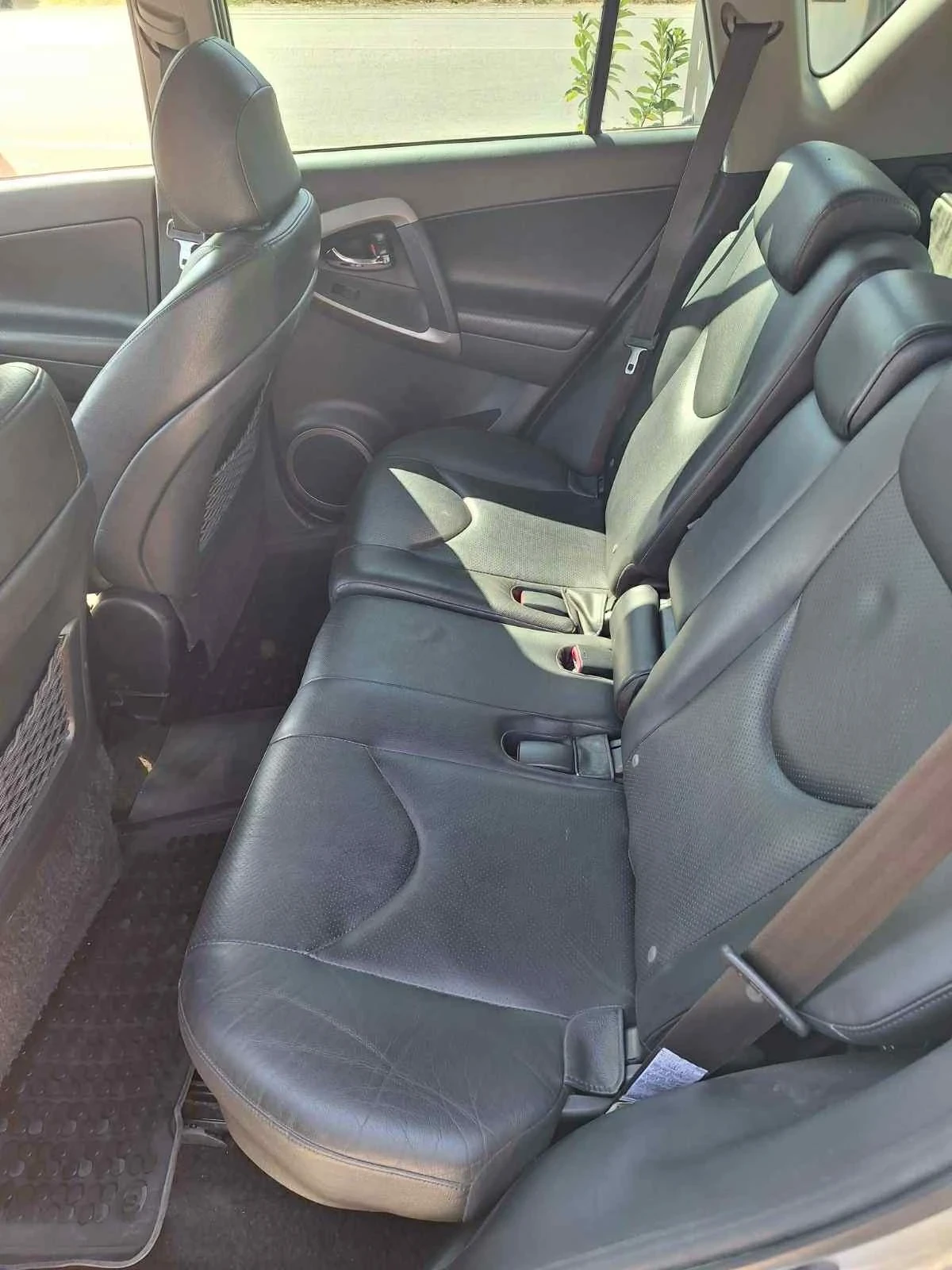 Toyota Rav4 2.2* D4D* 136 - изображение 7