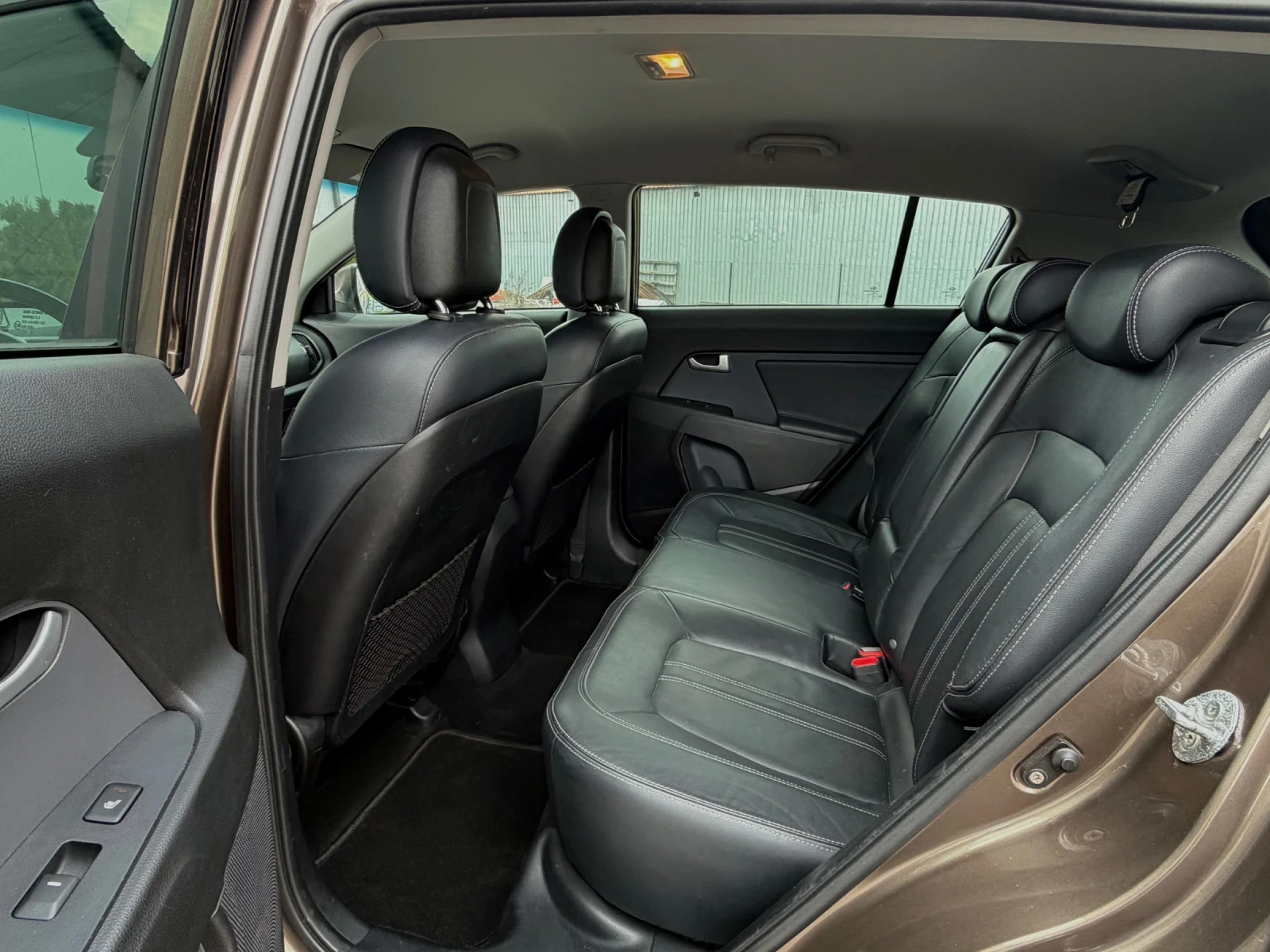 Kia Sportage 2.0 CRDI 4x4  - изображение 9