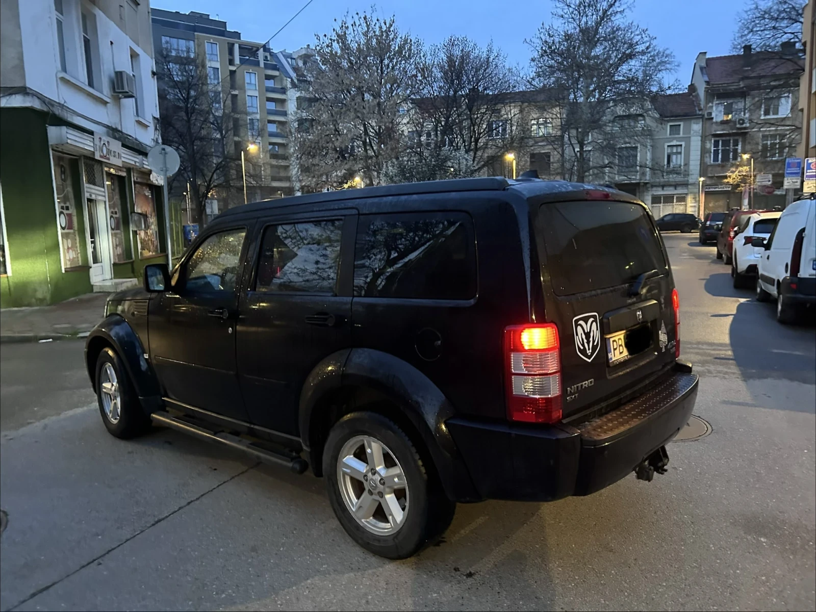 Dodge Nitro 2.8 CRD VM 4x4, снимка 7 - Автомобили и джипове - 53955956