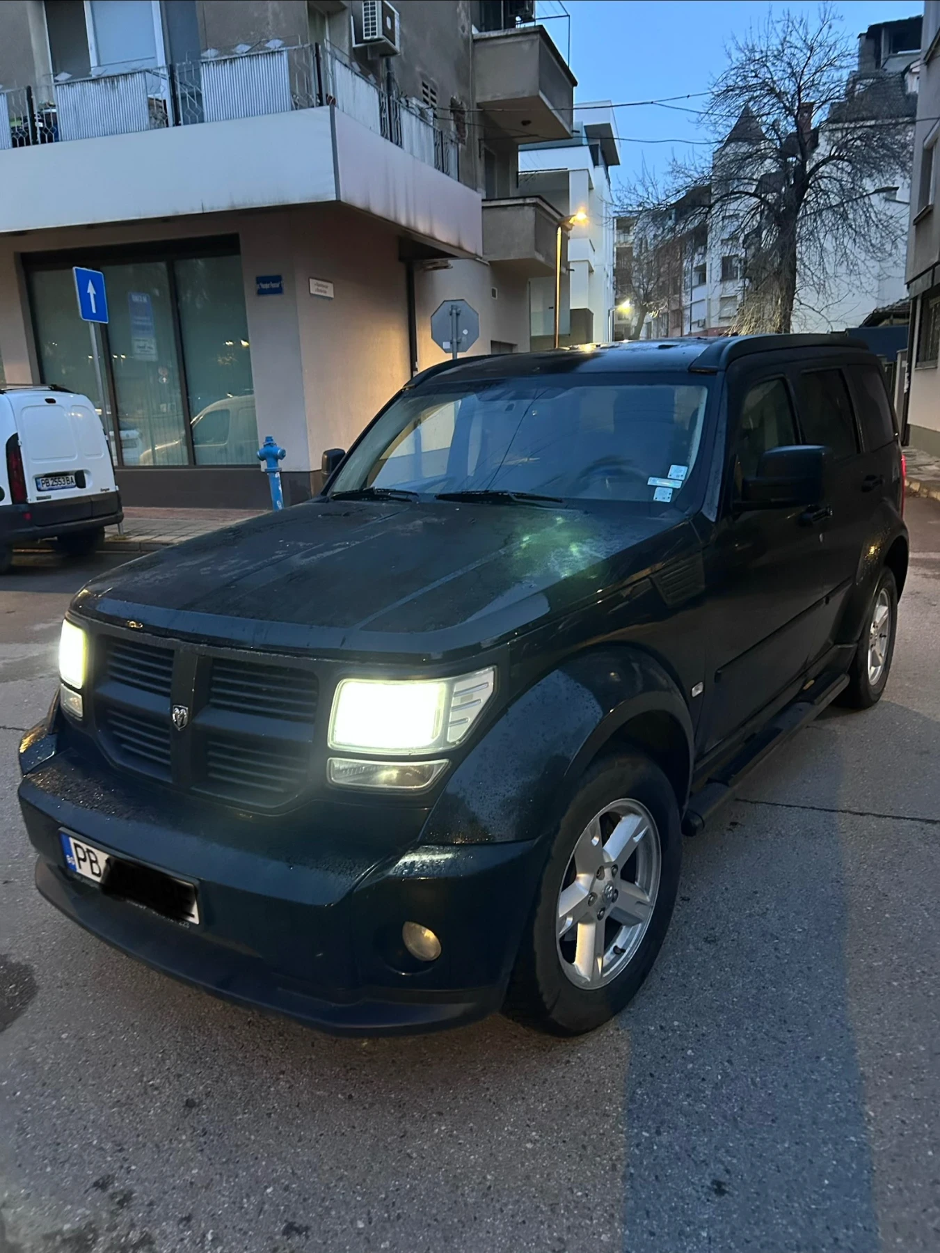 Dodge Nitro 2.8 CRD VM 4x4, снимка 5 - Автомобили и джипове - 53955956
