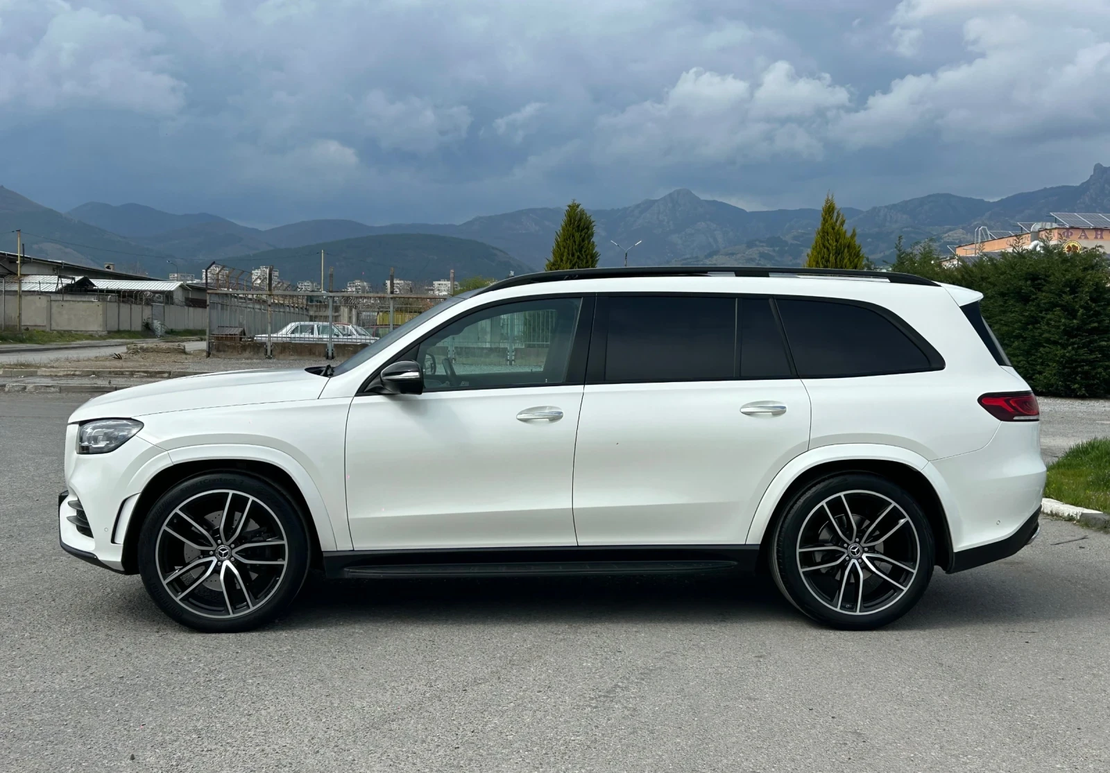Mercedes-Benz GLS 400 d AMG Line 3xTV Pano/Burmester/Head-up FULL, снимка 5 - Автомобили и джипове - 54175232