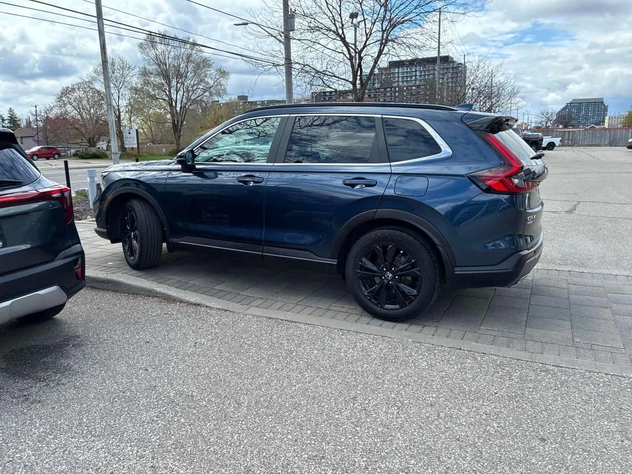 Honda Cr-v | Touring | ПОДГРЕВ | ШИБЕДАХ | CARFAX | BOSE | , снимка 2 - Автомобили и джипове - 54425669