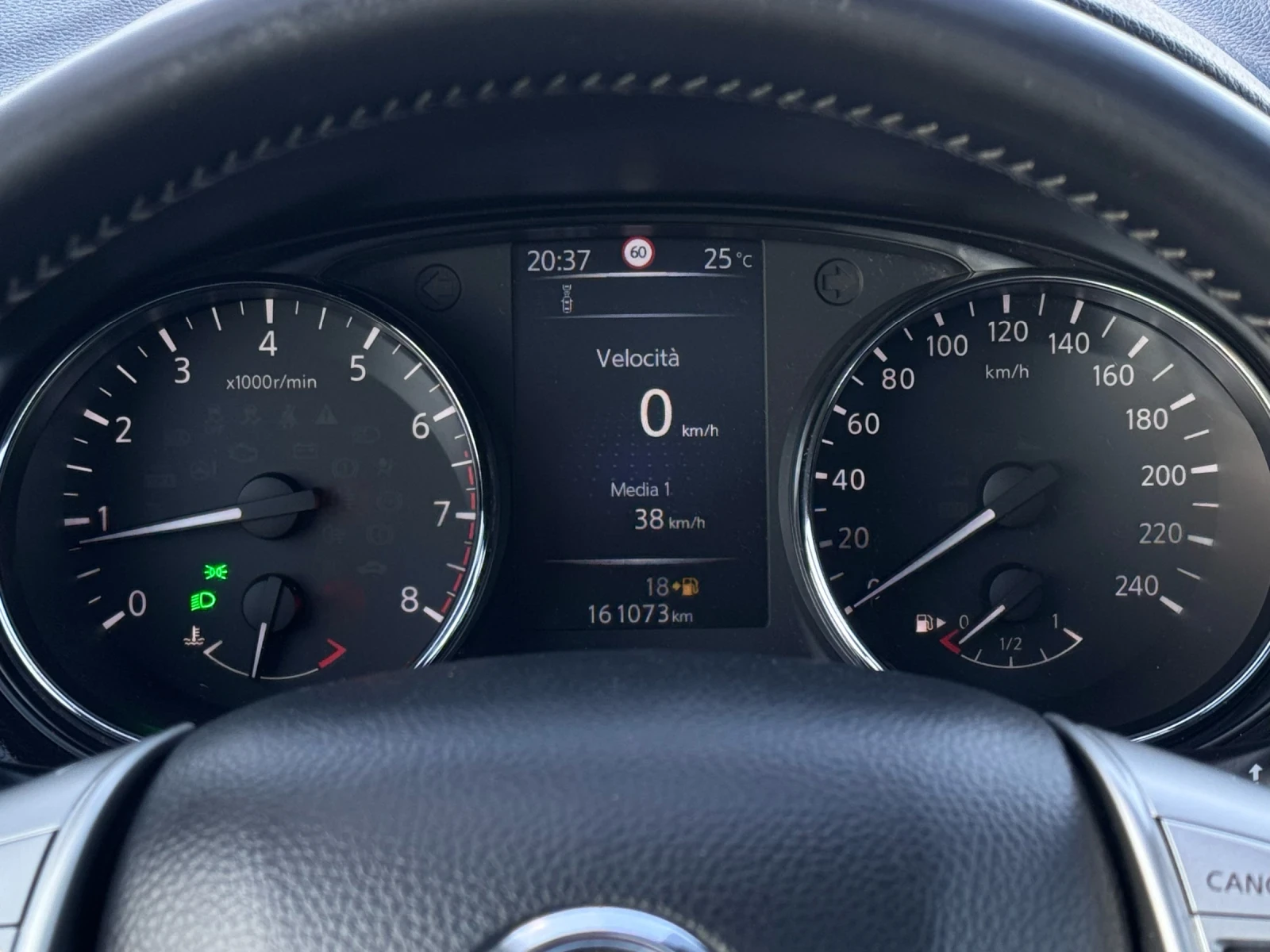 Nissan Qashqai Tekna/Panorama/360Camera, снимка 11 - Автомобили и джипове - 54974609