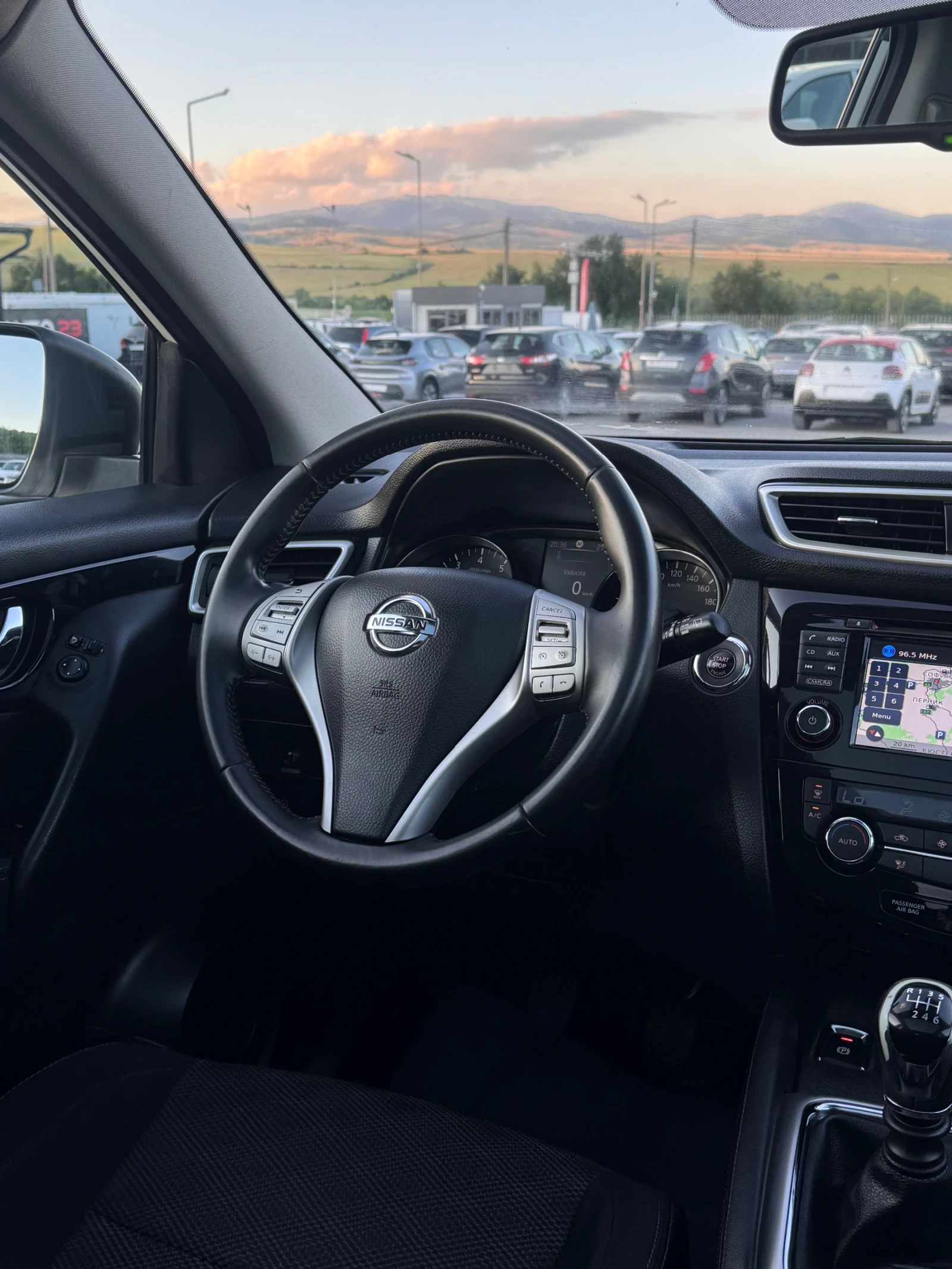 Nissan Qashqai Tekna/Panorama/360Camera, снимка 9 - Автомобили и джипове - 54974609