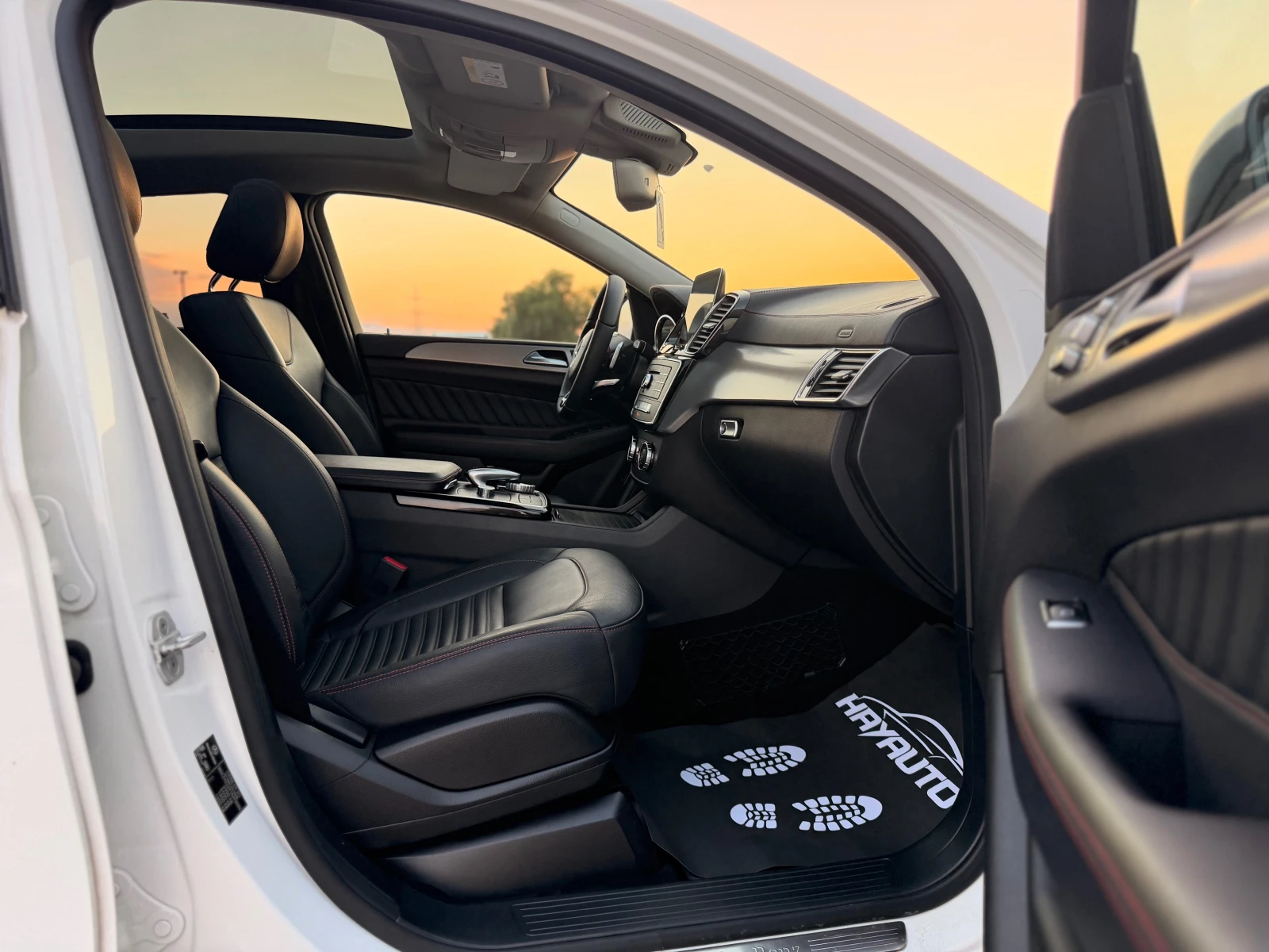 Mercedes-Benz GLE 350 d= Coupe= 4Matic= AMG= Panorama= Camera= Premium= , снимка 11 - Автомобили и джипове - 55533948