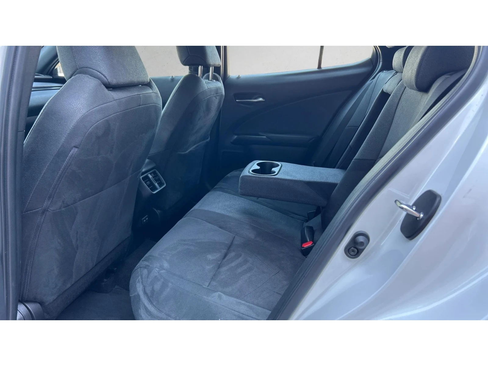 Lexus UX 250h AWD 184к.с., Месечна вноска от 444  , снимка 12 - Автомобили и джипове - 55654124