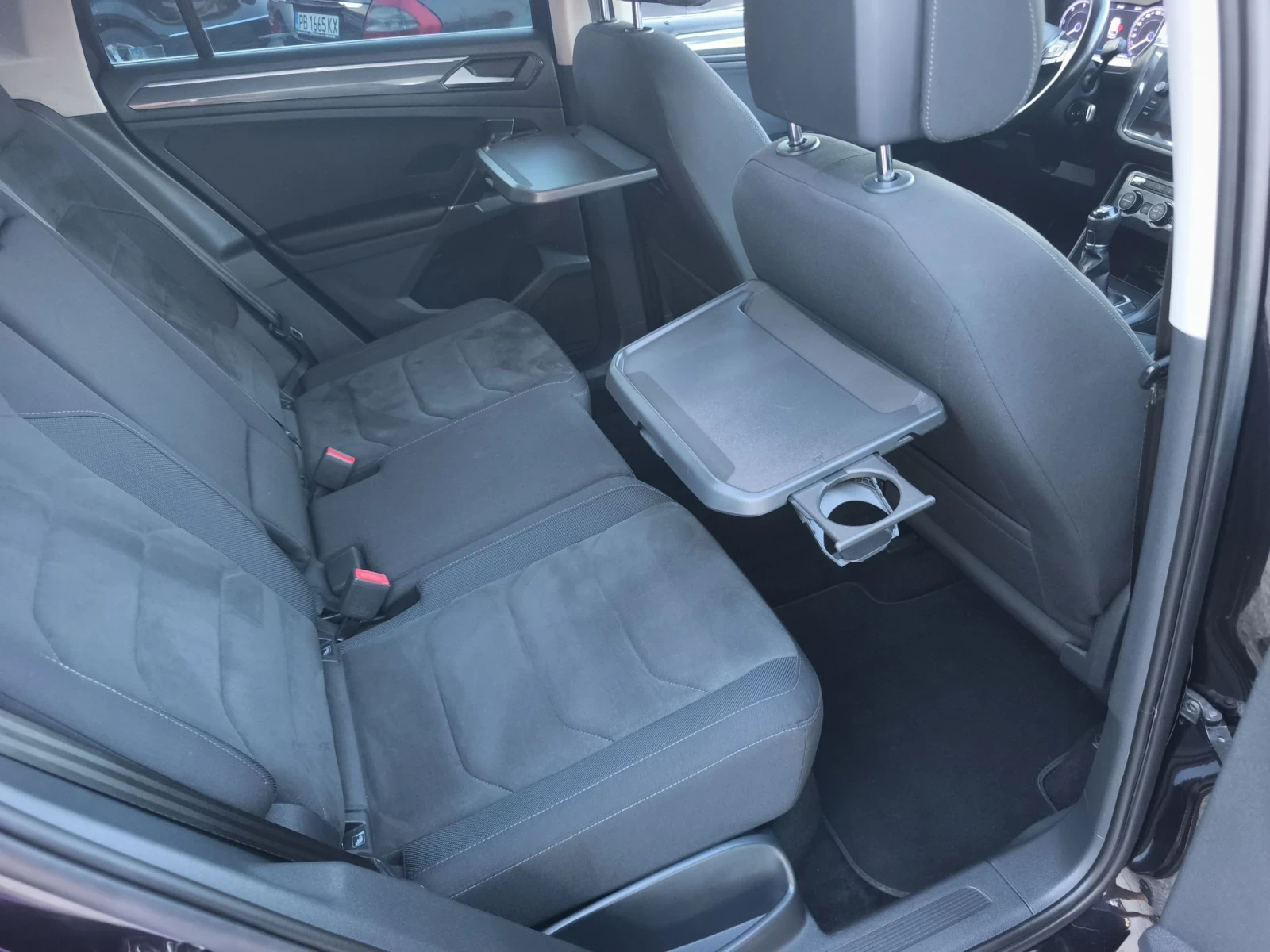 VW Tiguan 2.0TDI HIGH LINE FULL SERVICE NEW !!!, снимка 13 - Автомобили и джипове - 55730166