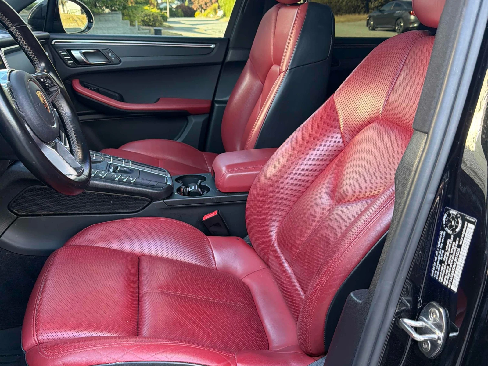 Porsche Macan * AWD * CARFAX * БЕЗ ПЪРВОНАЧАЛНА ВНОСКА, снимка 10 - Автомобили и джипове - 55986548