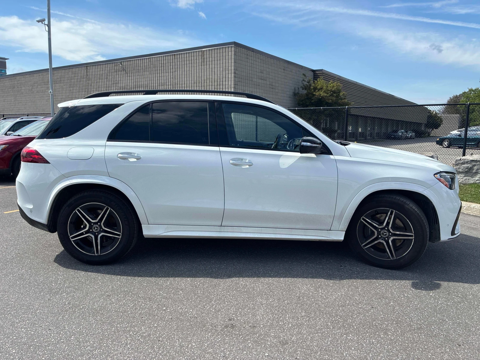 Mercedes-Benz GLE 450* CARFAX* АВТОКРЕДИТ БЕЗ ПЪРВОНАЧАЛНА ВНОСКА* , снимка 3 - Автомобили и джипове - 56001730