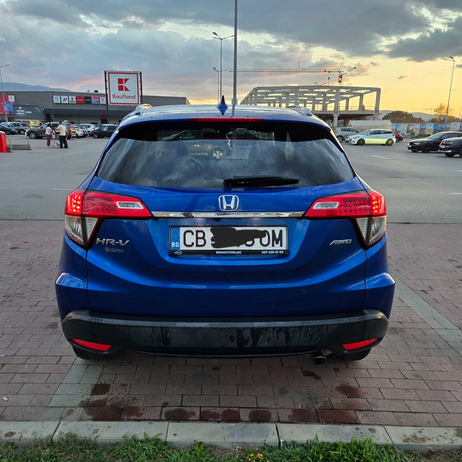 Honda Hr-v 1, 8  , 4х4 , снимка 5 - Автомобили и джипове - 56512748