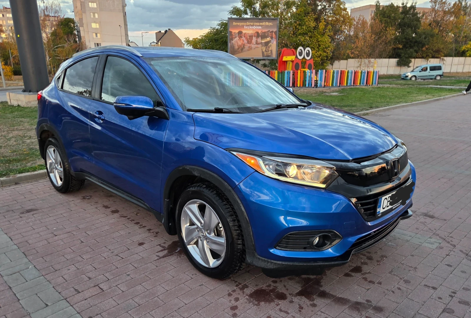 Honda Hr-v 1, 8  , 4х4 , снимка 3 - Автомобили и джипове - 56512748