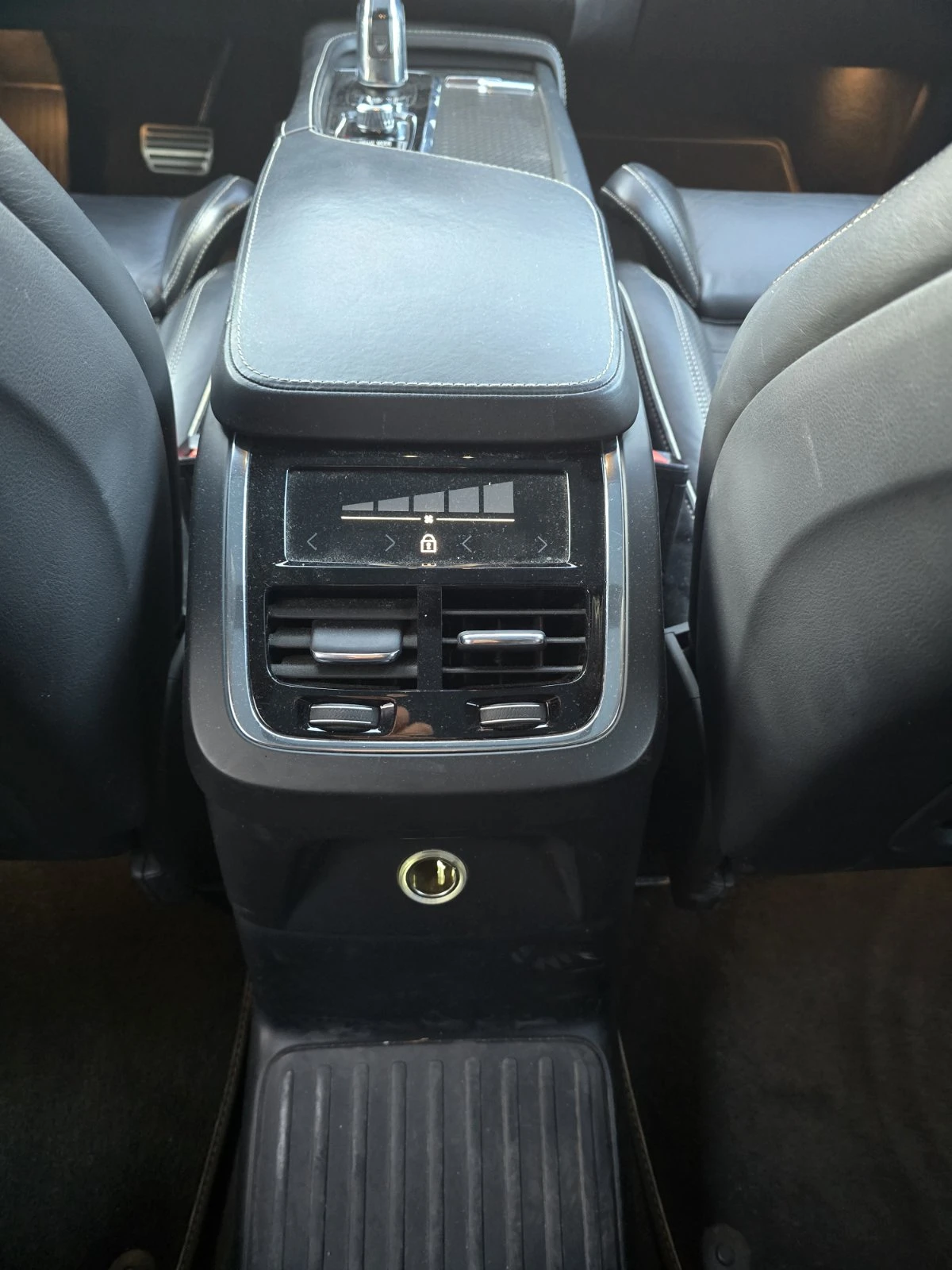 Volvo Xc90 T8 TWIN TURBO 2.0 Plug-In HYBRID 320hp | Mobile.bg � ����������� 14