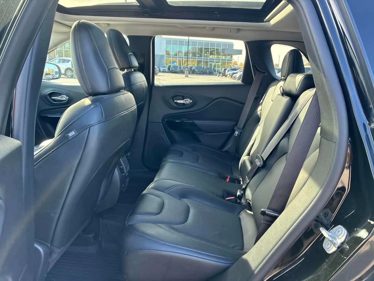Jeep Cherokee * Altitude * CARFAX * ��� ������������ ������ | Mobile.bg � ����������� 13