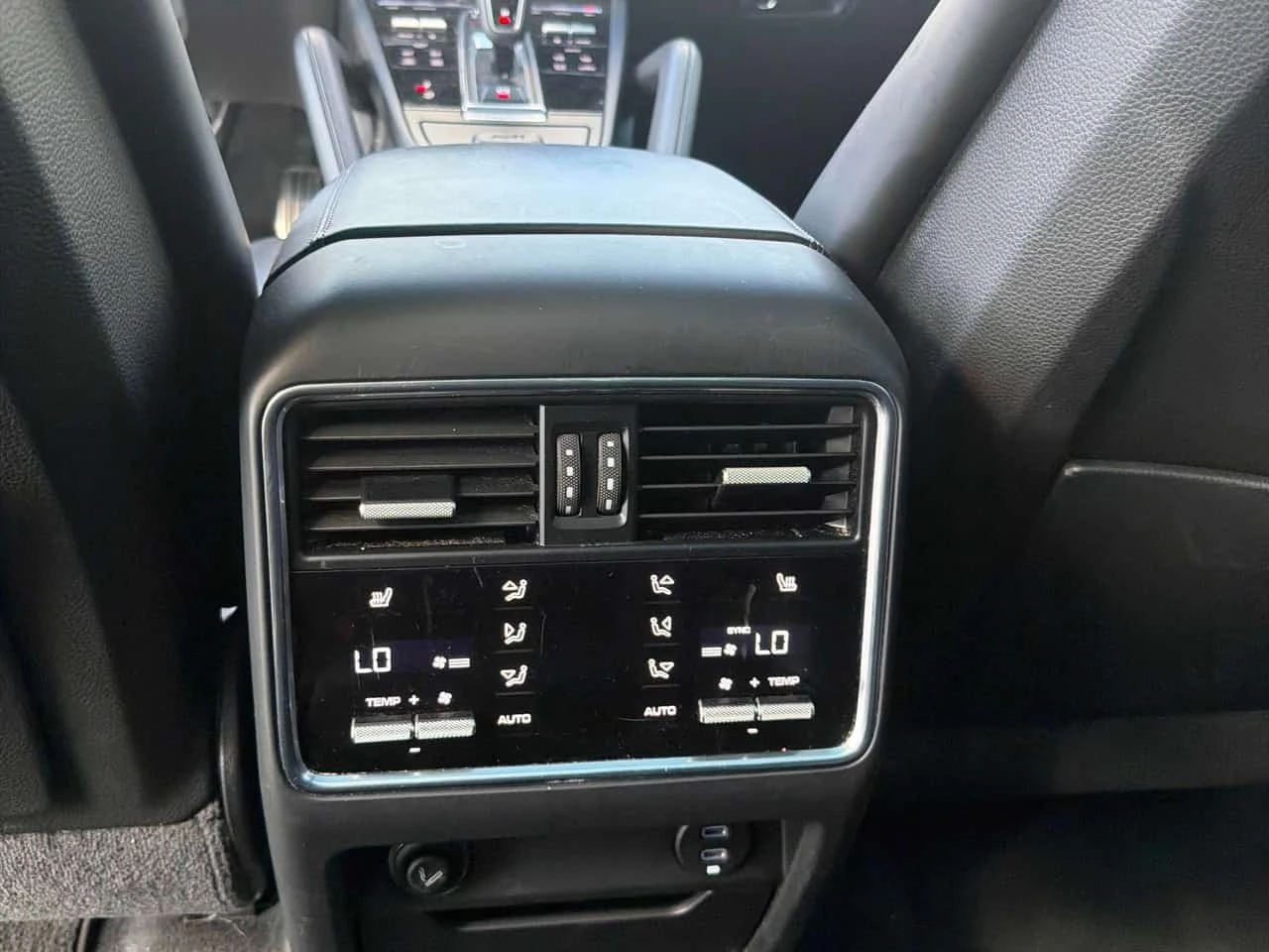 Porsche Cayenne GTS  CARFAX, снимка 16 - Автомобили и джипове - 56623325