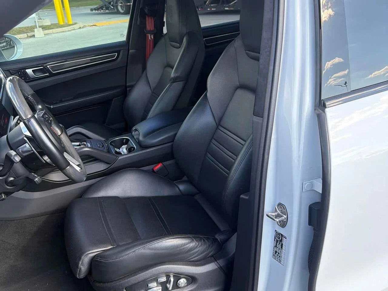 Porsche Cayenne GTS  CARFAX, снимка 14 - Автомобили и джипове - 56623325