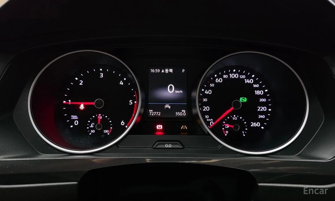 VW Tiguan, снимка 8 - Автомобили и джипове - 56677416