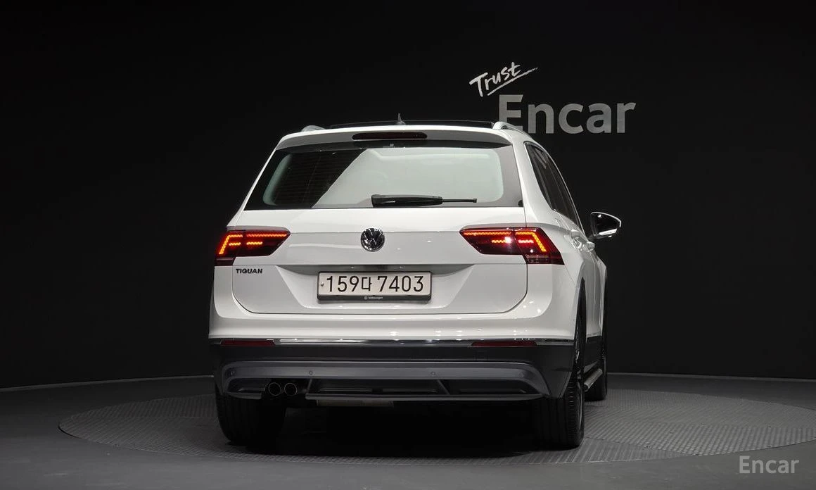 VW Tiguan, снимка 4 - Автомобили и джипове - 56677416