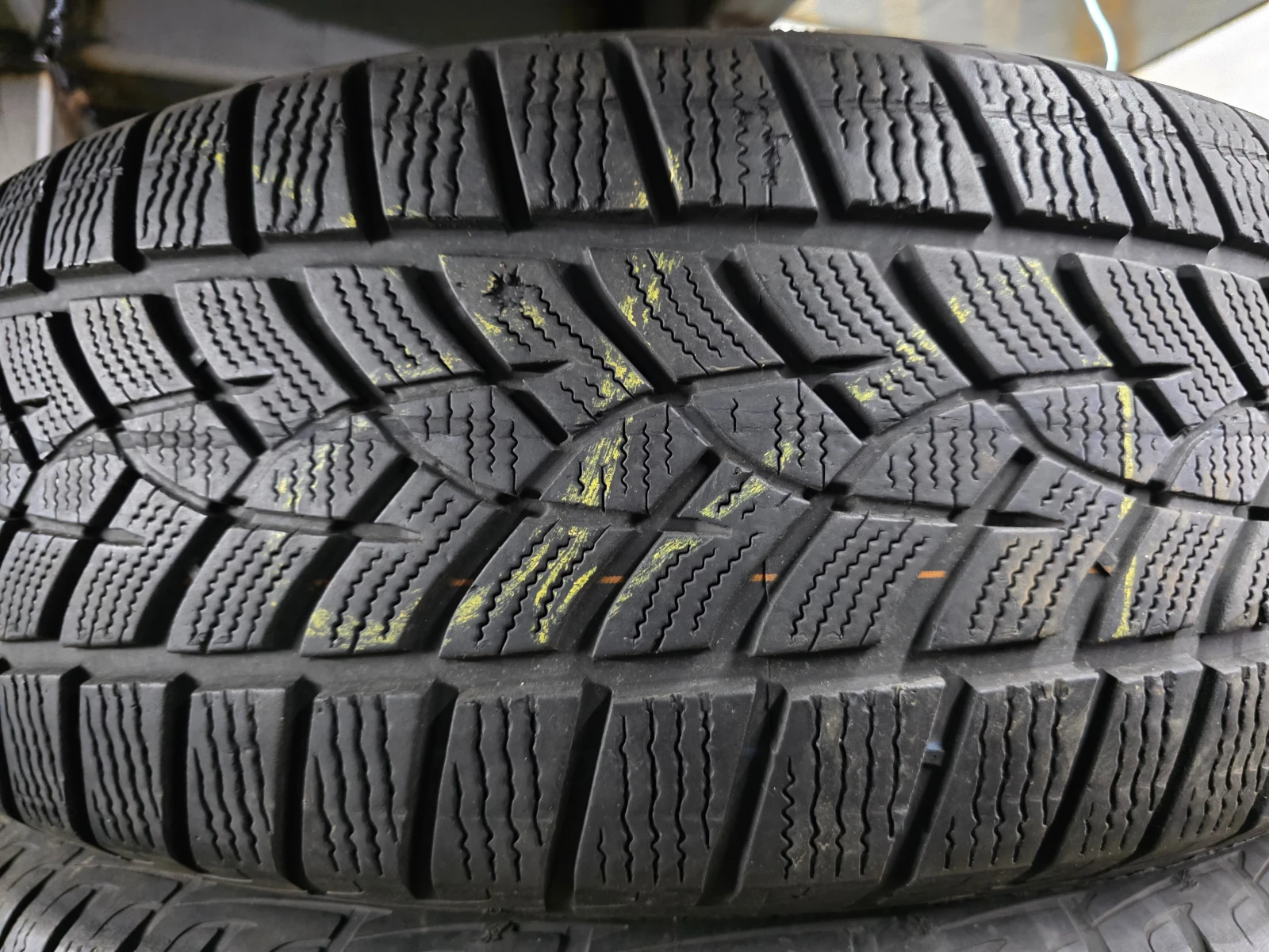 ���� 225/60R18 | Mobile.bg � ����������� 6