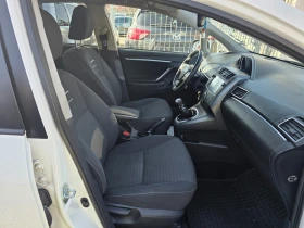 Toyota Verso 1.6 D НАПЪЛНО ОБСЛУЖЕН , снимка 14