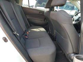 Toyota Corolla Cross 2l Le, снимка 11