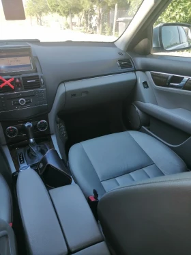 Mercedes-Benz C 220, снимка 8