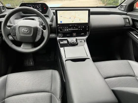 Toyota bZ4X Luxury AWD, снимка 10