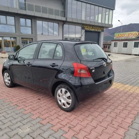 Toyota Yaris 1.0, снимка 3