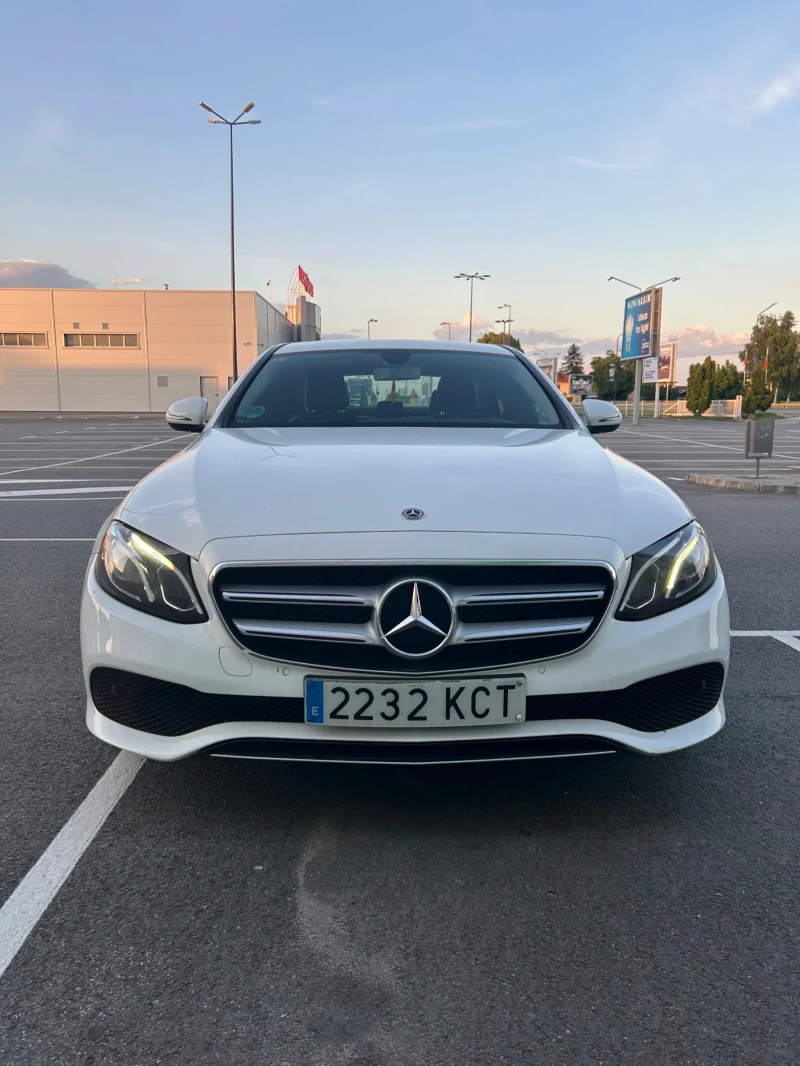 Mercedes-Benz E 220 9Gtronik/Бартер/Лизинг, снимка 1 - Автомобили и джипове - 47731218