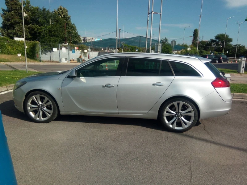 Opel Insignia 2.0 CDTI, снимка 10 - Автомобили и джипове - 46863292