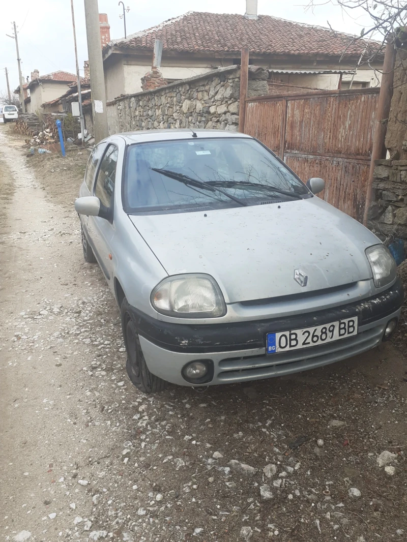 Renault Clio, снимка 1 - Автомобили и джипове - 48146078