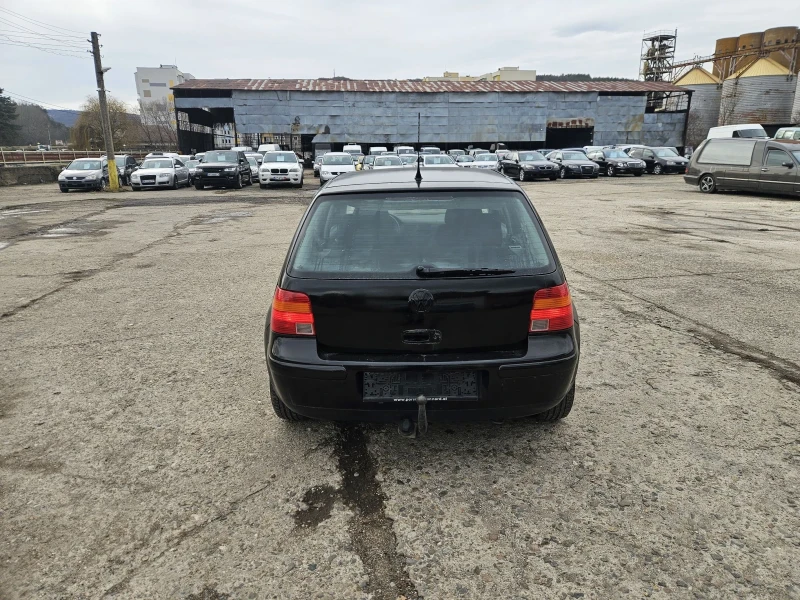 VW Golf 1.9tdi климатроник, снимка 4 - Автомобили и джипове - 48443901