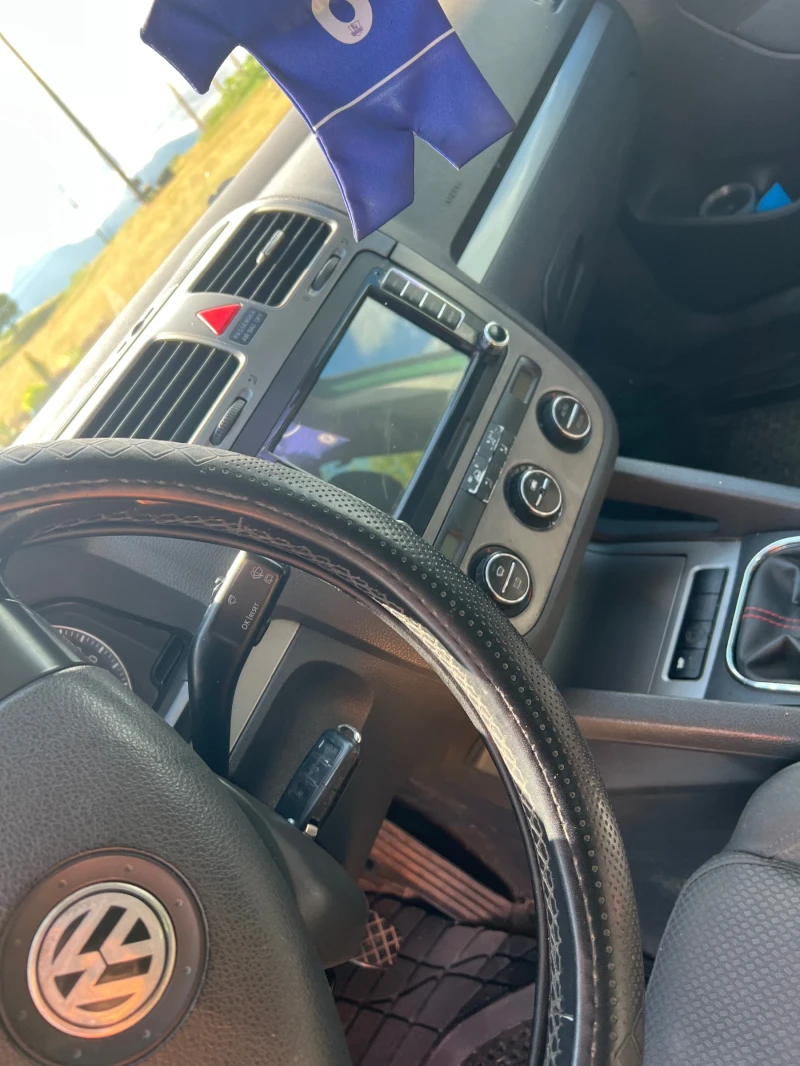 VW Golf 2.0 TDI, снимка 11 - Автомобили и джипове - 52269266