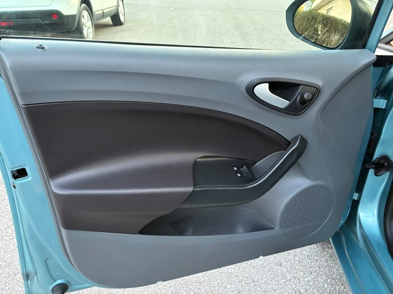 Seat Ibiza 1.2 , снимка 16 - Автомобили и джипове - 52453765
