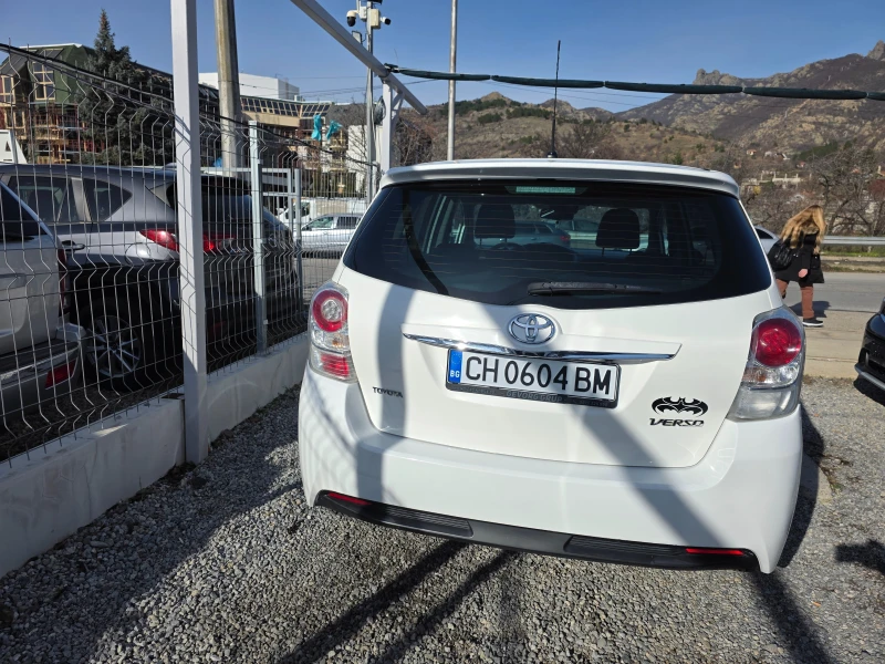 Toyota Verso 1.6 D НАПЪЛНО ОТСЛУЖЕН , снимка 6 - Автомобили и джипове - 53092394