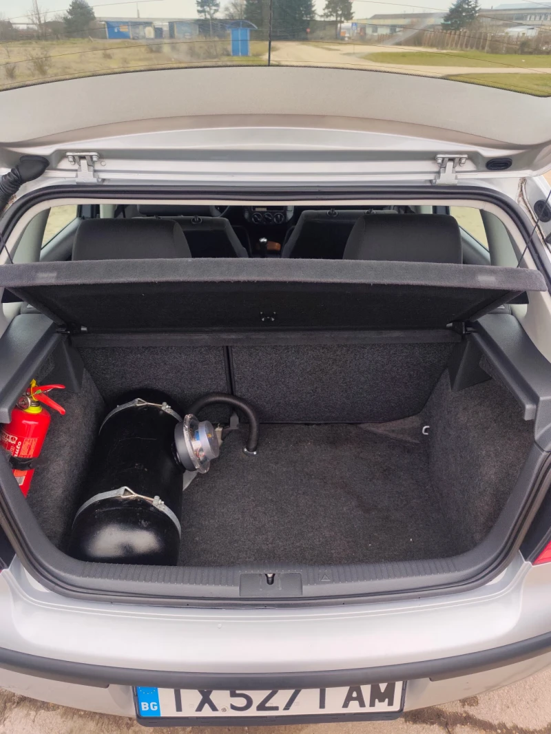 VW Polo 1.4 , снимка 13 - Автомобили и джипове - 53403754