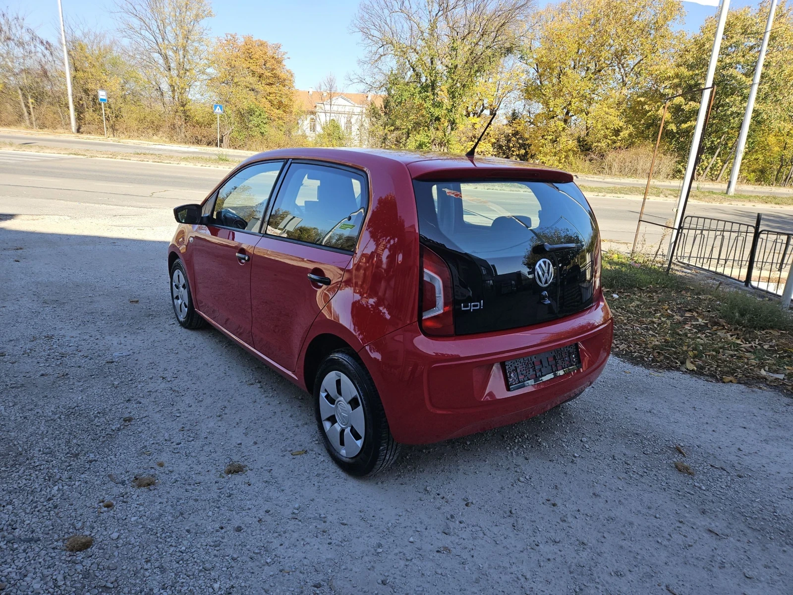 VW Up 1.0i--NAVI - изображение 7