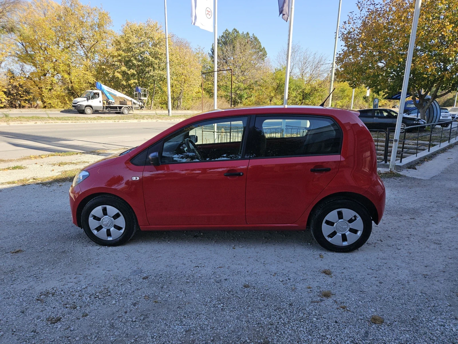 VW Up 1.0i--NAVI - изображение 8