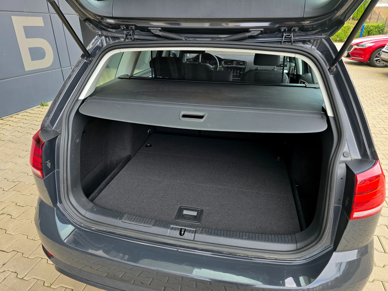 VW Golf Variant 1.6 TDI | Mobile.bg — изображение 5
